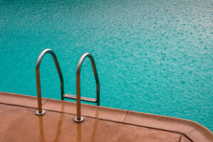 piscina em epocade chuva bh 